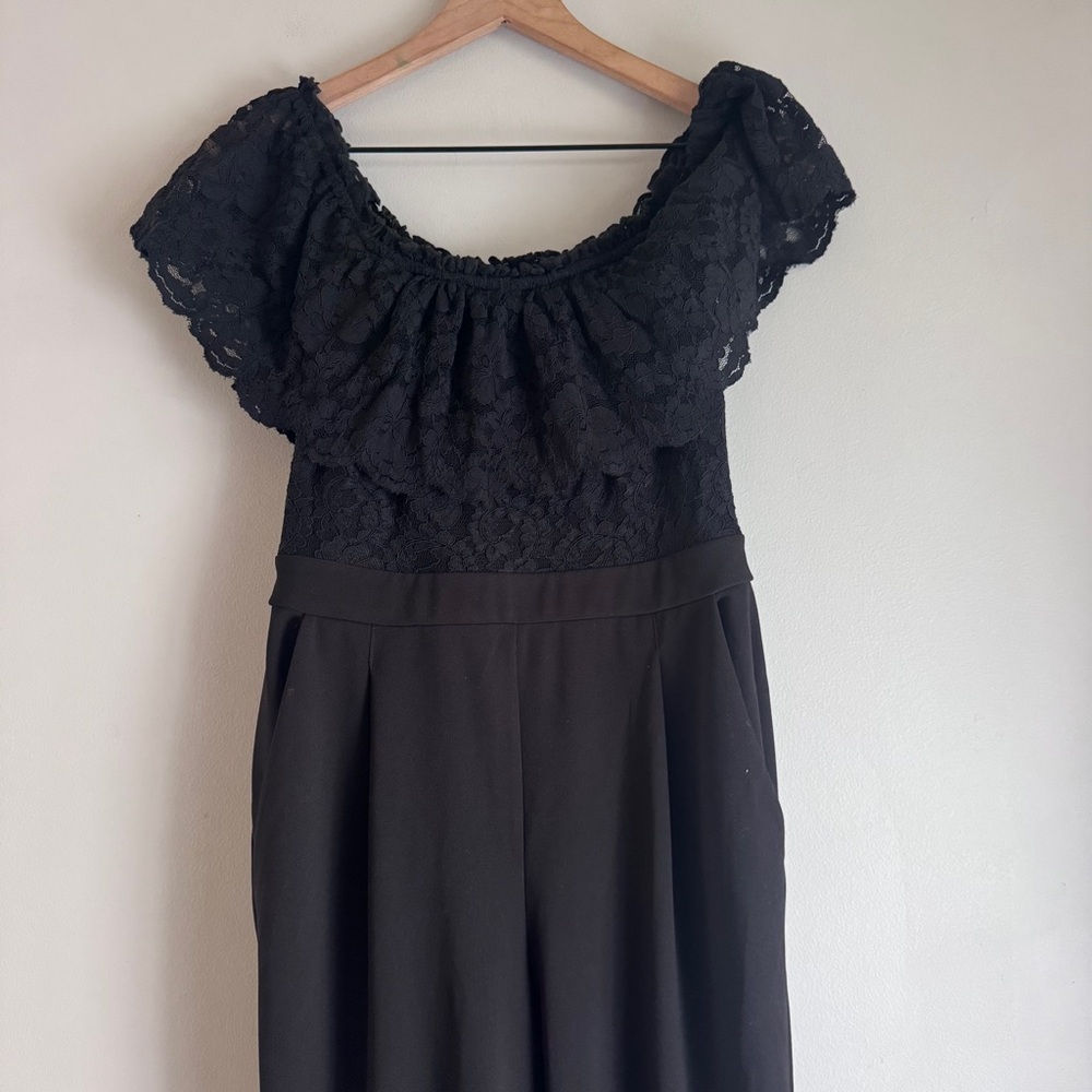 Express Black Off The Shoulder Lace Bodice Tapered Leg Jumpsuit Size 8 - Picture 5 of 9